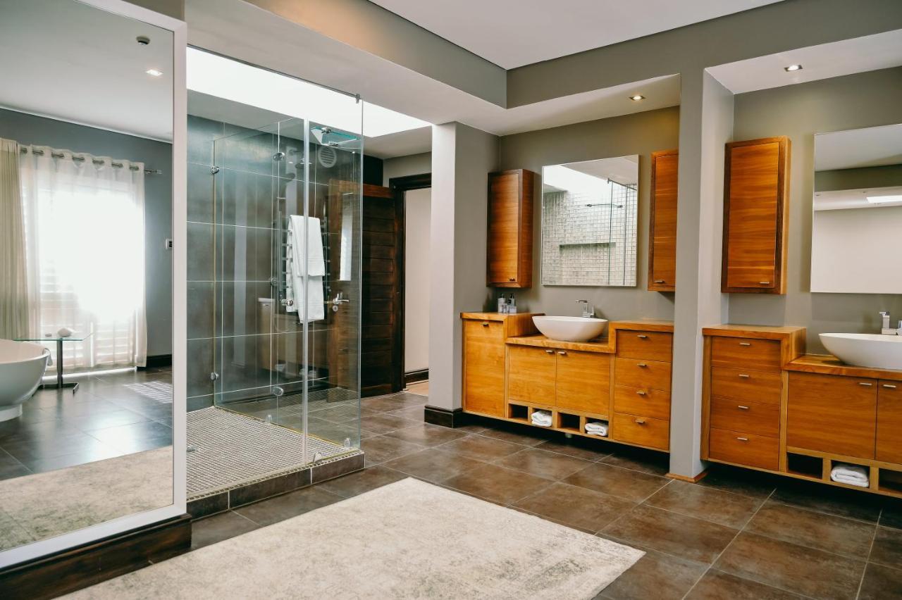 Tredenham Boutique Hotel Bloemfontein Exterior photo Bathroom