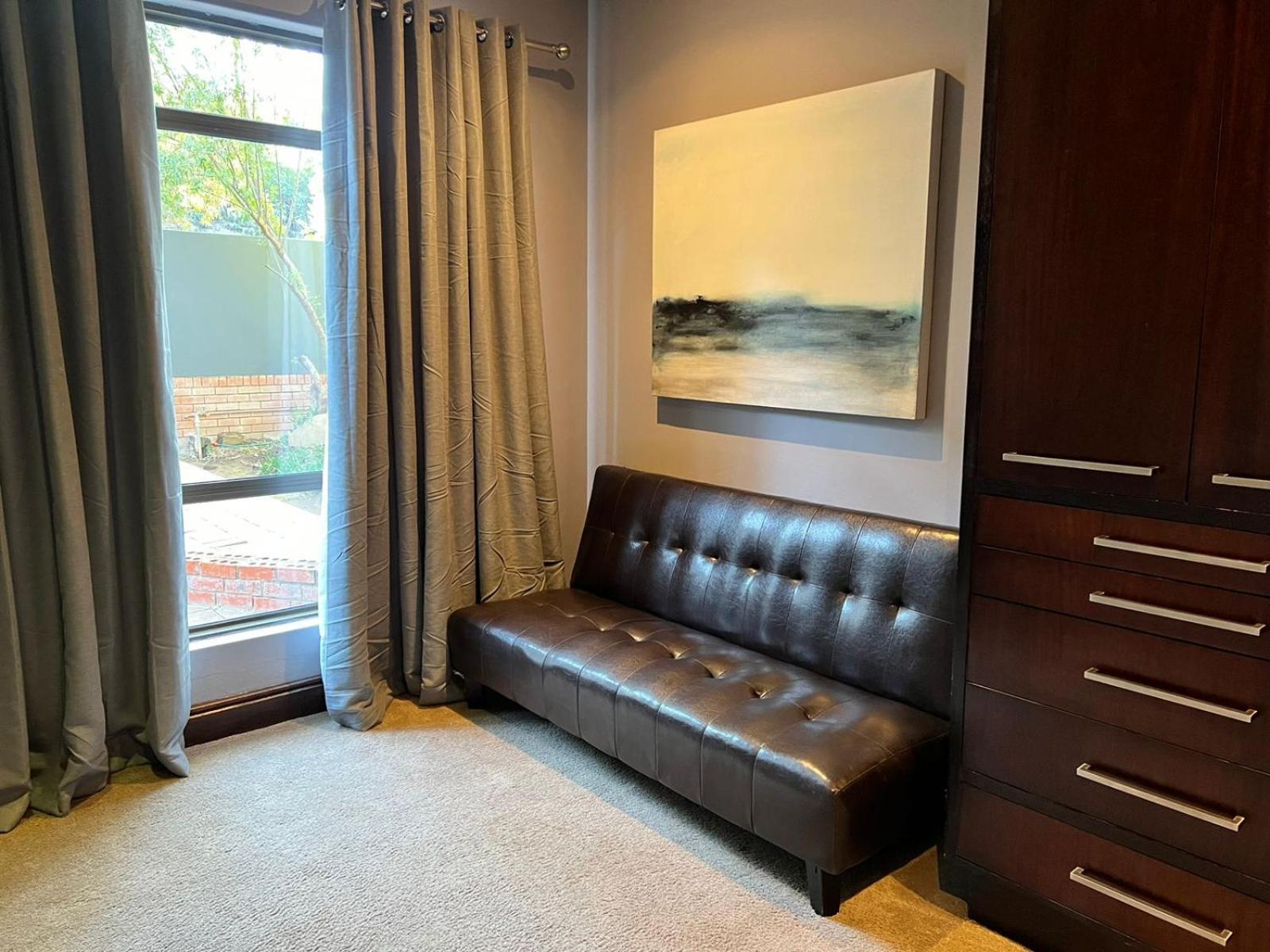 Tredenham Boutique Hotel Bloemfontein Exterior photo A futon sofa