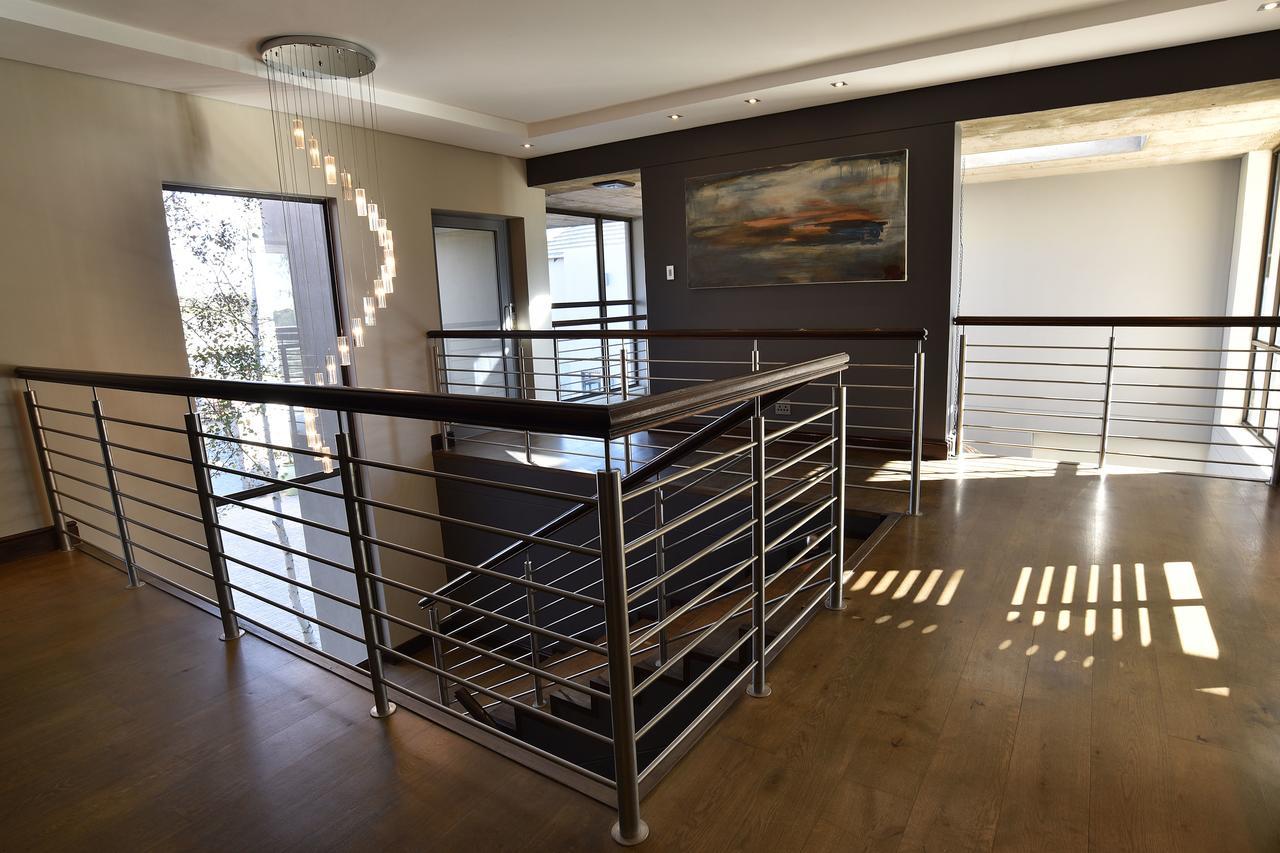 Tredenham Boutique Hotel Bloemfontein Exterior photo Stainless steel handrail
