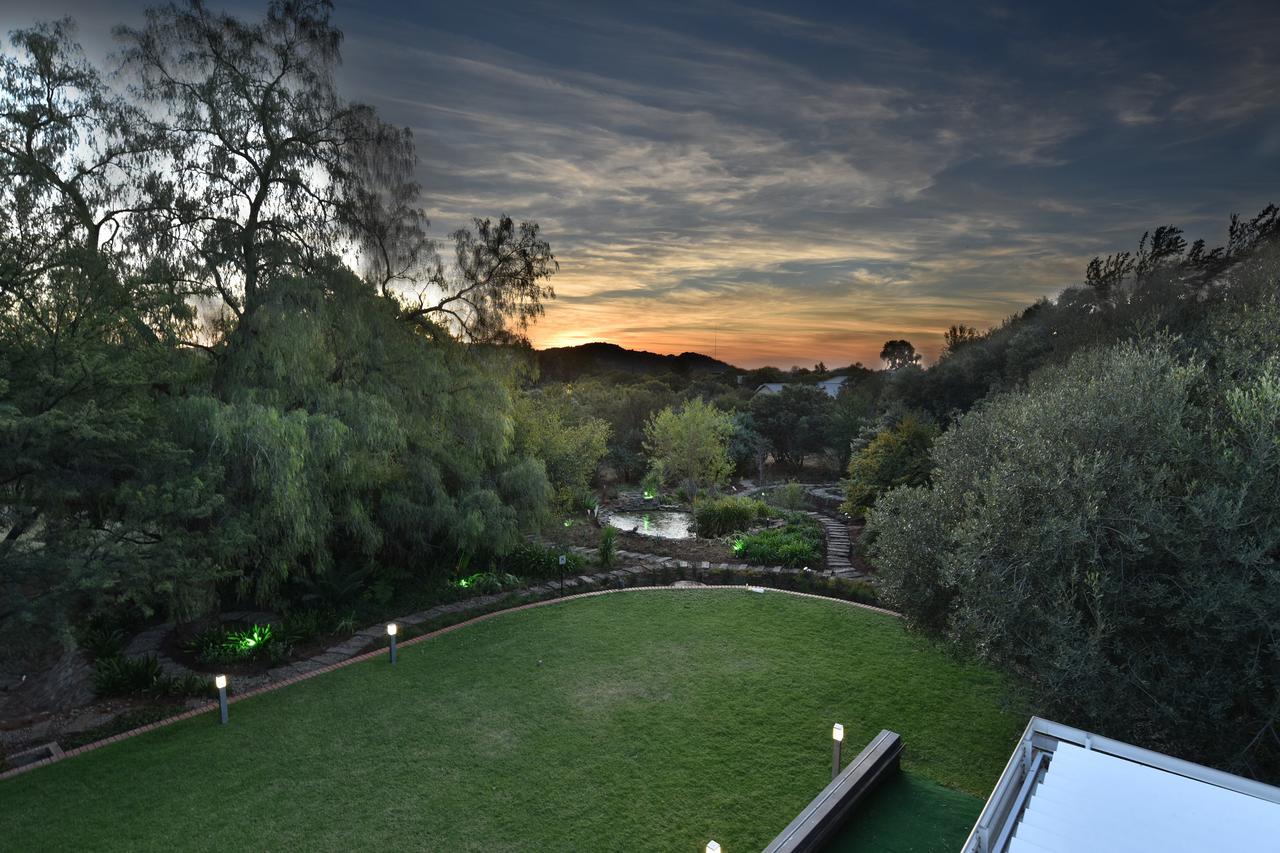 Tredenham Boutique Hotel Bloemfontein Exterior photo The property's grounds